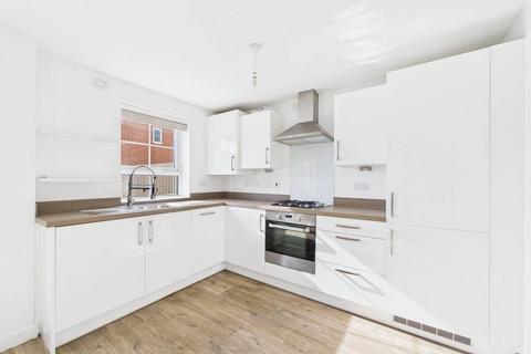 16 Airedale Drive, Brough, HU15 1US