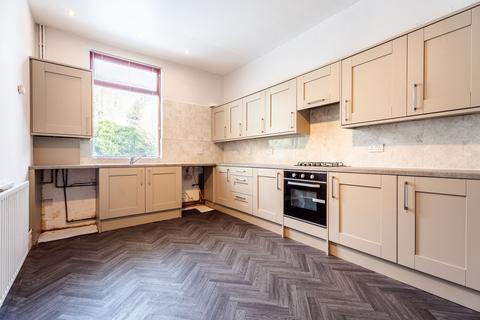 4 bedroom terraced house for sale, Blenheim Terrace, Batley, WF17