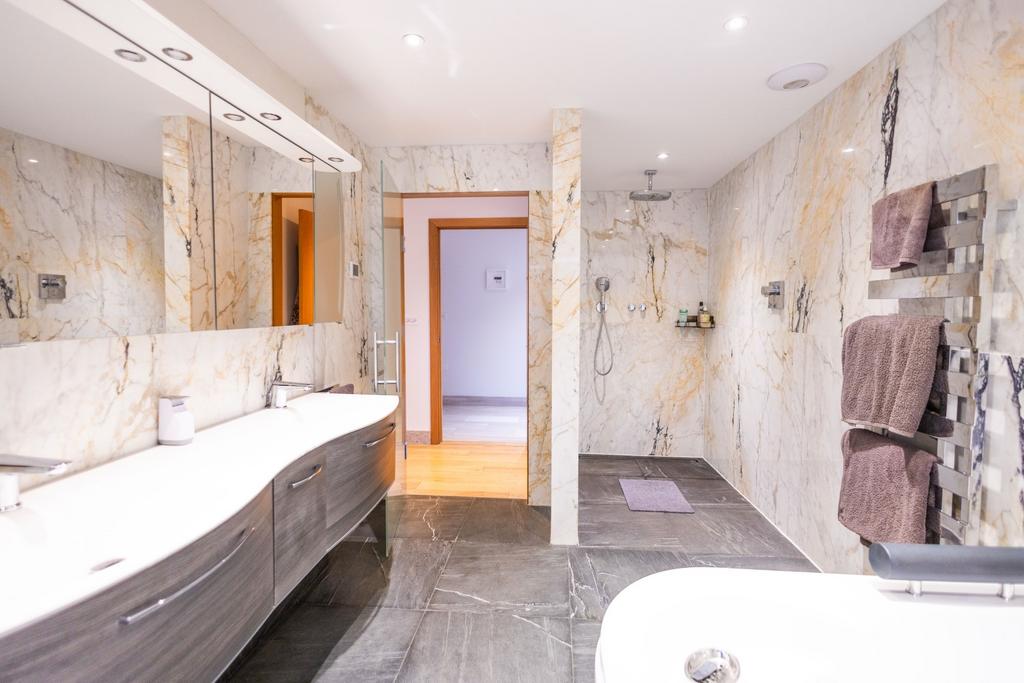 En Suite  1