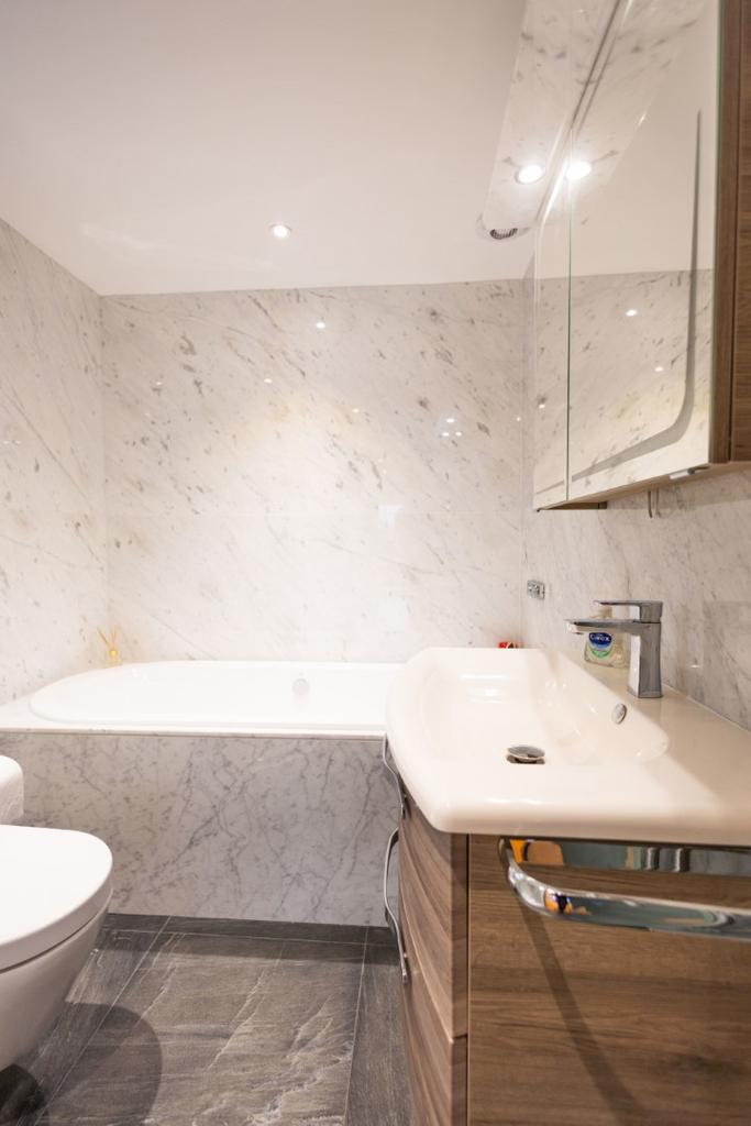 En Suite  2