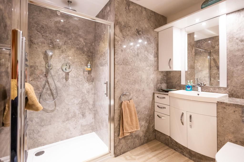 En Suite  3