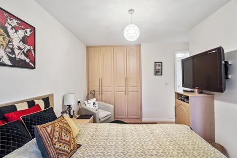 4 Old School Road, Uxbridge, UB8 3WE