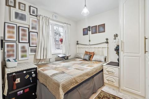 4 Old School Road, Uxbridge, UB8 3WE