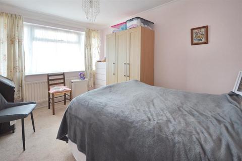 2 bedroom semi-detached bungalow for sale, Roseberry Gardens, Gillingham