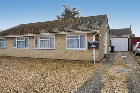 2 bedroom semi-detached bungalow for sale, Roseberry Gardens, Gillingham