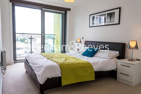 1 bedroom apartment to rent, Craig Tower, Aqua Vista Square E3