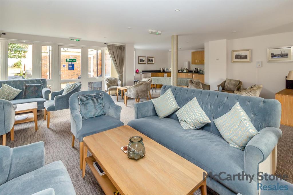 8637322-interior15.jpg