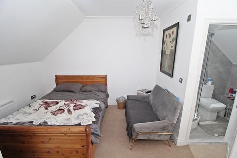 8 Ashton Gate, Flitwick, Bedford, MK45 1AG