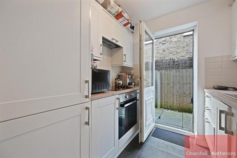 2 bedroom flat for sale, Tunley Road, London