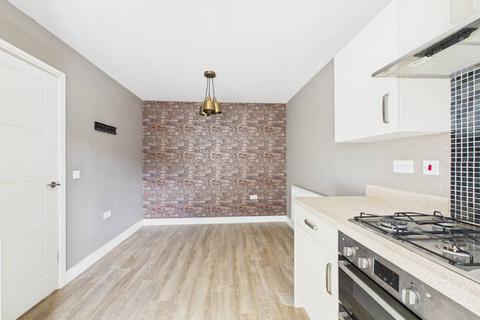 4 bedroom semi-detached house for sale, Cherry Avenue, Hessle, HU13 0QT