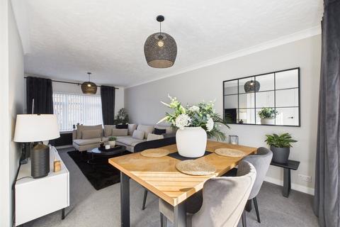10 Ambleside Drive, Worcester, WR4 9DH