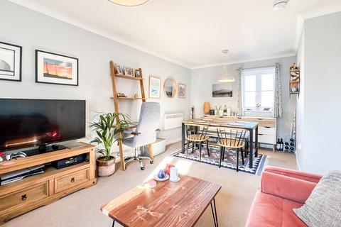 45 Dickinsons Fields, Bristol, BS3 5BG