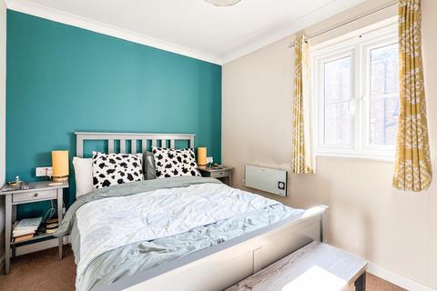 45 Dickinsons Fields, Bristol, BS3 5BG