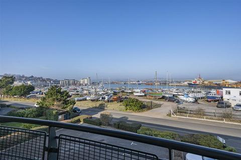 2 bedroom flat for sale, Mariners Wharf, Fort Road, Newhaven