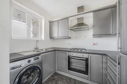 2 bedroom flat for sale, Mariners Wharf, Fort Road, Newhaven