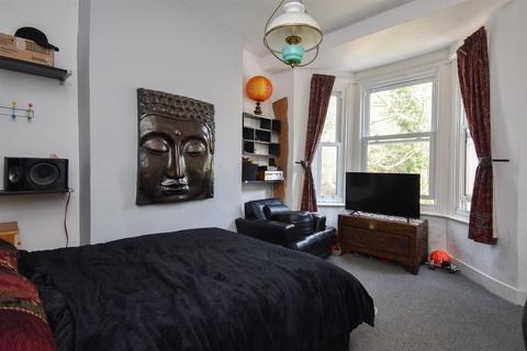 1 bedroom house for sale, Southwater Road, St. Leonards-On-Sea