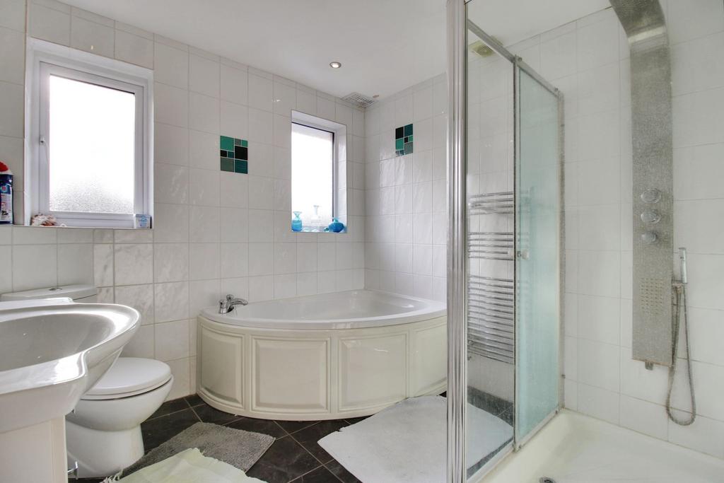 Main bathroom