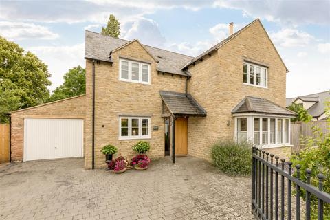 4 bedroom detached house for sale, Park Close, Kirtlington