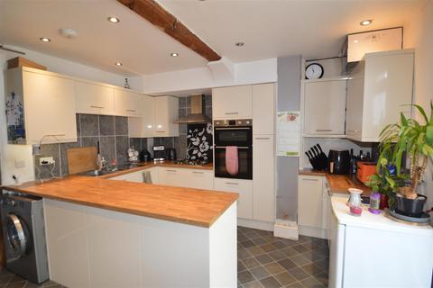 3 bedroom end of terrace house for sale, Orchard Street, Oswestry, SY11