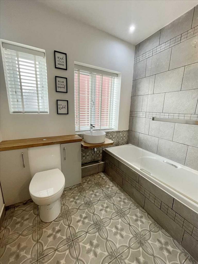 Bathroom/w.c.