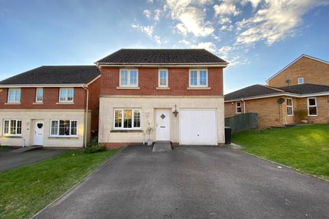 4 bedroom detached house for sale, Crymlyn Gardens, Neath, Neath Port Talbot.