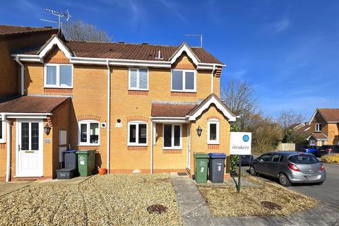 3 bedroom end of terrace house for sale, Collen Close, Chippenham