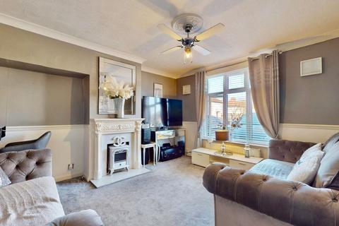 3 bedroom terraced house for sale, Heathway, Dagenham, RM9