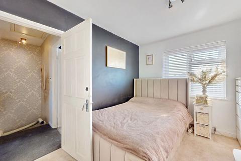 3 bedroom terraced house for sale, Heathway, Dagenham, RM9