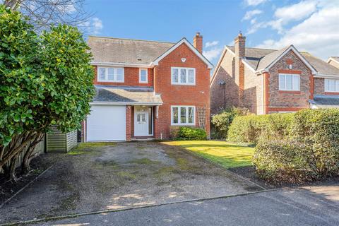 4 bedroom detached house for sale, Cavell Way, Epsom