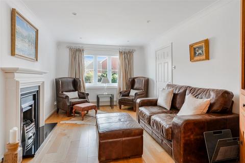 4 bedroom detached house for sale, Cavell Way, Epsom