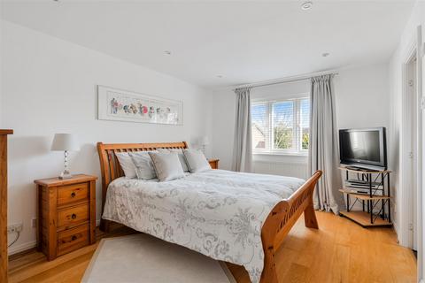 1 Cavell Way, Epsom, KT19 7DG