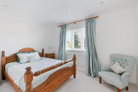 1 Cavell Way, Epsom, KT19 7DG