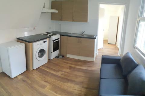 1 bedroom flat to rent, Raveley Street, London NW5