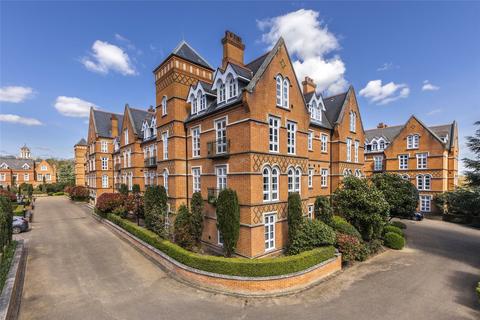 3 bedroom apartment for sale, Holloway Drive, Virginia Water, Surrey, GU25