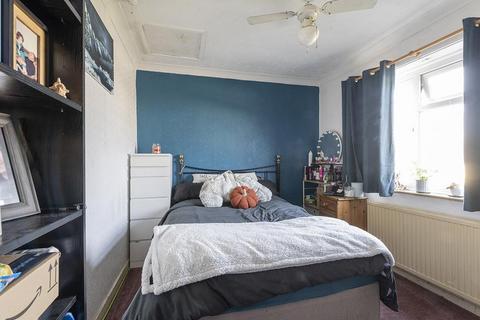 3 bedroom end of terrace house for sale, Mayfield Road, Yeovil