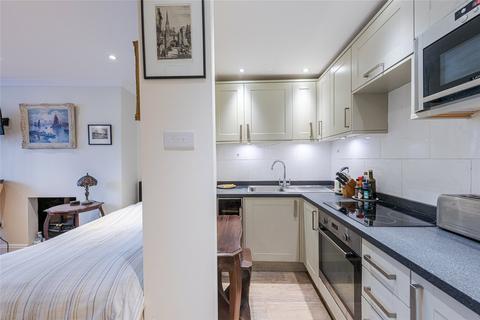 Studio for sale, Sutherland Street, London, SW1V