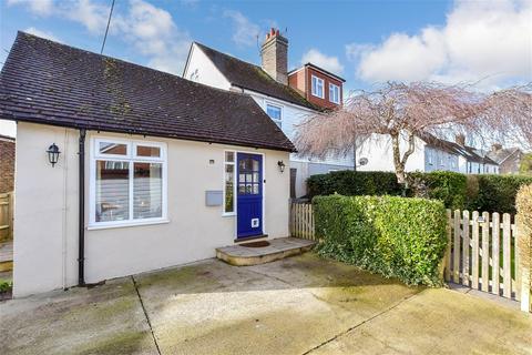 2 bedroom semi-detached house for sale, Baker Street, Uckfield, East Sussex