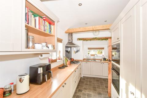 2 bedroom semi-detached house for sale, Baker Street, Uckfield, East Sussex