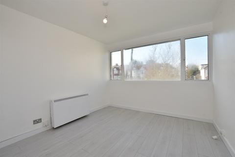 2 bedroom flat for sale, St. Barnabas Road, Woodford Green, Essex