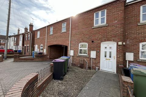 3 bedroom terraced house to rent, Skirbeck Road, Boston PE21