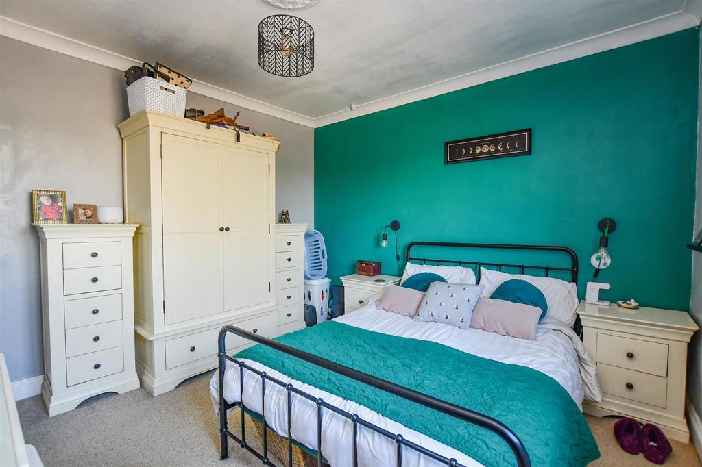 Bedroom 1.2.jpg