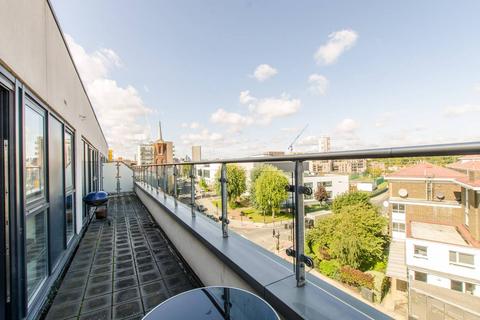 2 bedroom flat to rent, Park View Court, Bow, London, E3