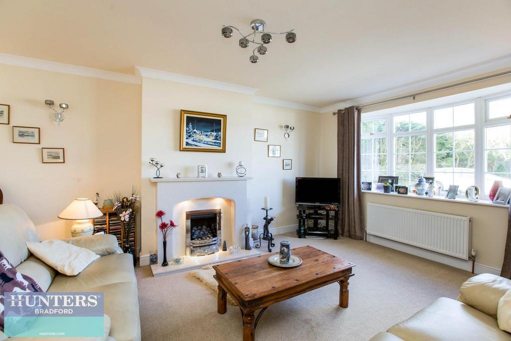 11 thorn drive 007.jpg