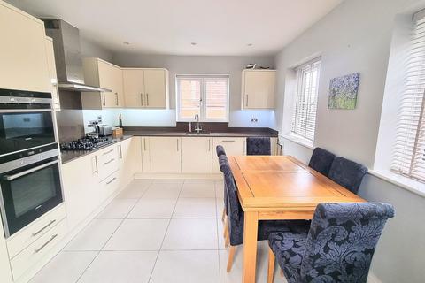 3 bedroom link detached house for sale, Woodpecker Chase, Lindfield, RH16