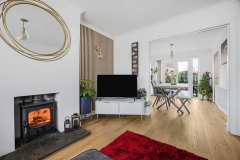 25 Cowley Close, Cheltenham, GL51 6NP