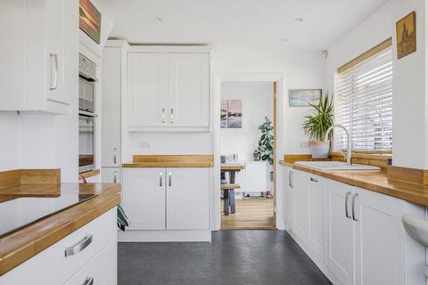 25 Cowley Close, Cheltenham, GL51 6NP