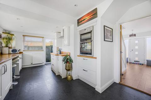 25 Cowley Close, Cheltenham, GL51 6NP