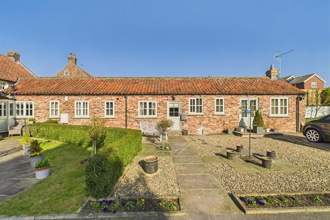 2 bedroom semi-detached bungalow for sale, 20b Middle Street, Nafferton, Driffield, YO25 4JS