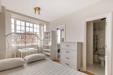 Studio to rent, Chelsea Cloisters, Chelsea, London, SW3