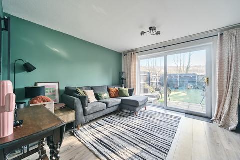 1 bedroom end of terrace house for sale, Skipton Way, Surrey RH6